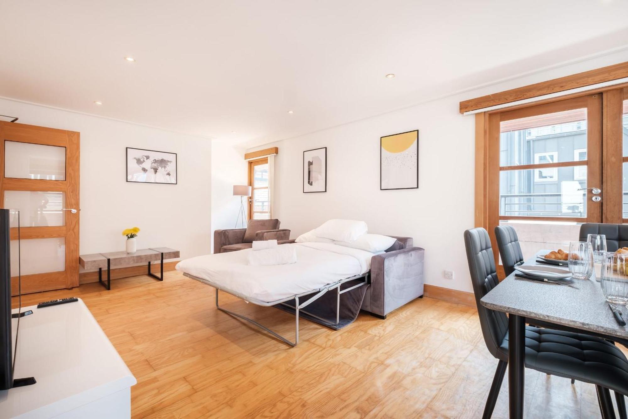 2Br Penthouse With Terrace - Heart Of Holborn - Cityapartmentstay ลอนดอน ภายนอก รูปภาพ